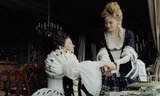 Cảnh phim trong “The Favourite”.