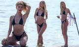 Hailey Bieber phô diễn dáng nuột nà, chuẩn 'từng cm' với bikini trên biển