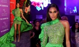 ‘Thiên thần nội y’ Cindy Bruna mặc váy xuyên thấu lộ ngực trần đi sự kiện