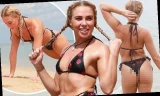 Sao truyền hình Anh Gabby Allen diện bikini bé xíu, tập cơ trên bãi biển