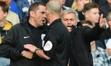 Mourinho luôn xích mích với các trọng tài trong các trận đấu Chelsea gặp bất lợi