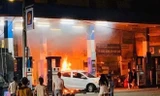 Hiện trường vụ cháy cây xăng. Ảnh: Đ.X/Zing