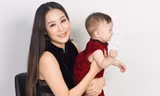 Hoa hậu Ngô Phương Lan bên con gái.