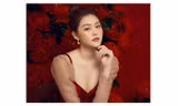 Á hậu Tường San đăng ảnh đón Valentine sớm, khoe khéo vòng 1 gợi cảm 