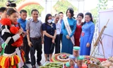 Thanh niên khởi nghiệp Hà Giang trưng bày, giới thiệu đặc sản độc lạ