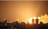 Khói bay lên ở Kiev sau cuộc tấn công bằng máy bay không người lái của Nga ngày 6/6. (Ảnh: Reuters)