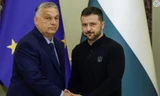 Thủ tướng Hungary Viktor Orban và Tổng thống Ukraine Volodymir Zelensky bắt tay tại cuộc họp báo chung ở Kiev tháng 7/2024. (Ảnh: Reuters)