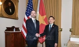 Phó Thủ tướng Chính phủ Hồ Đức Phớc gặp Đại diện Thương mại Mỹ Jamieson Greer. (Ảnh: TTXVN)