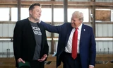 Ông Trump và tỷ phú Elon Musk trong một sự kiện vào tháng 10/2024. (Ảnh: AP)