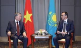 Tổng Bí thư Tô Lâm hội kiến Chủ tịch Thượng viện Kazakhstan Maulen Ashimbayev. Ảnh: TTXVN
