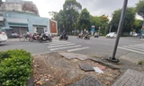 Gạch lát vỉa hè nhiều tuyến đường trung tâm TPHCM vỡ nát nhiều năm