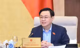 Chủ tịch Quốc hội Vương Đình Huệ phát biểu tại phiên họp 
