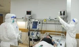 Điều trị bệnh nhân COVID-19 tại TPHCM ảnh: vân sơn
