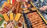 Các loại xiên nướng không đảm bảo an toàn bán đầy đường phố