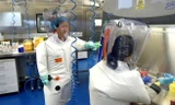 Bên trong phòng thí nghiệm Viện Virus học Vũ Hán (Trung Quốc) Ảnh: AP