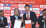 HLV Kim Sang-sik đối diện nhiều khó khăn khi dẫn dắt đội tuyển Việt Nam thay ông Philippe Troussier ảnh: Anh Đoàn
