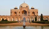 New Delhi là thủ đô của Ấn Độ, thu hút du khách bởi các công trình thời xa xưa. Ảnh: TripAdvisor.