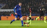 Vardy góp ba bàn vào cơ mưa bàn thắng tại sân King Power. Ảnh: Reuters.