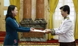 Hình ảnh Quyền Chủ tịch nước Võ Thị Ánh Xuân tiếp các đại sứ đến trình quốc thư