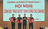 Bản tin 8H: Thường vụ Đảng ủy Quân khu 7 công bố, trao quyết định về công tác cán bộ