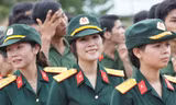 Nữ quân nhân chuyên nghiệp đang phục vụ trong Quân đội nhân dân Việt Nam
