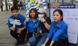 Nữ sinh 10x 'bé hạt tiêu' hăng hái tiếp sức sĩ tử mùa thi