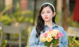 Các cô gái thi nhau chụp ảnh thiếu nữ ôm hoa như Lưu Diệc Phi 