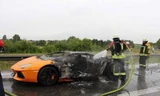 Mới thay động cơ, Lamborghini Aventador bốc cháy