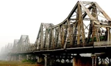 Cầu Long Biên