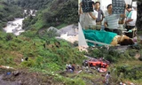 Nhiều nạn nhân vụ xe lao xuống vực chưa qua cơn nguy kịch