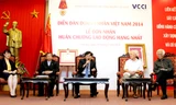  Các diễn giả trao đổi về doanh nhân Việt. Ảnh: VietNamNet