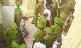 Bị cáo Vinh được áp giải tới phiên tòa