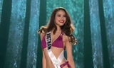 Phạm Hương trình diễn bikini trong đêm bán kết.