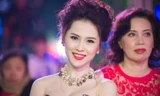 Thái Như Ngọc vai trần gợi cảm đón năm mới