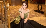 Á hậu Tú Anh vai trần lộng lẫy dự event