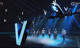 Bùng nổ cảm xúc với concert trực tuyến của WayV: Sân khấu đỉnh cao, Lucas bật khóc vì fan