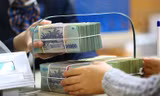Ngân hàng, công ty chứng khoán cấp tập tăng vốn 