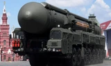 Tên lửa Yars trên xe phóng
