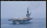 Tàu sân bay USS Midway năm 1981, nay là bảo tàng nổi neo đậu ở New York