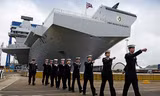 Siêu tàu sân bay HMS Queen Elizabeth vận hành thế nào?