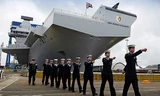 Siêu tàu sân bay HMS Queen Elizabeth vận hành thế nào?