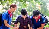 Khoảnh khắc nghẹn lòng mùa thi đại học 2014