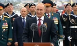 Tổng thống Putin bất ngờ tới Crimea
