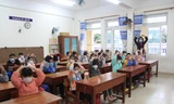 Ngày đầu đến trường của học sinh lớp 1 ở Đà Nẵng