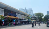 Chợ du lịch lớn nhất Đà Nẵng thoáng hơn trong ngày đầu đi một chiều, dẹp vỉa hè