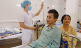 Bệnh nhân Trần Xuân Mạnh đang dần hồi phục sức khỏe sau ca mổ