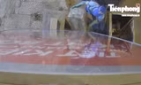 [CLIP] Hành động kỳ quặc của nhân viên vệ sinh môi trường ở Hà Nội 
