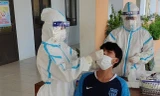 Giá dịch vụ xét nghiệm COVID-19 'nhảy múa' ở Hà Nội