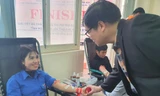 Nhiều gương hiến máu gây xúc động tại Chủ nhật Đỏ ở Hòa Bình