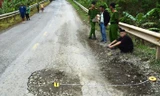 Triệu tập 3 đối tượng phá hoại quốc lộ 28B để tăng doanh thu vá lốp xe 